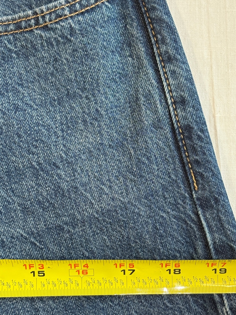 Abercrombie & Fitch Wide-Leg High Rise Jeans in Dark Blue - Picture 12 of 16